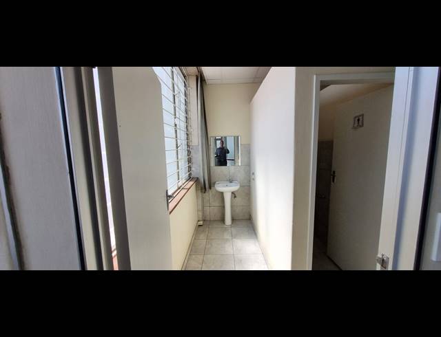 340M² OFFICE TO LET IN KRUGERSDORP CENTRAL